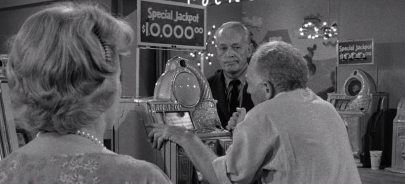 Illustration for article titled How to Watch Every Episode From Syfy's Twilight Zone New Years' Marathon